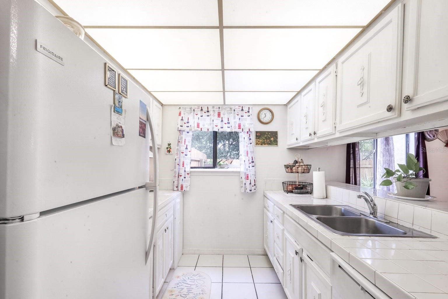 Image 9 of 29 For 1409 Oak Place F