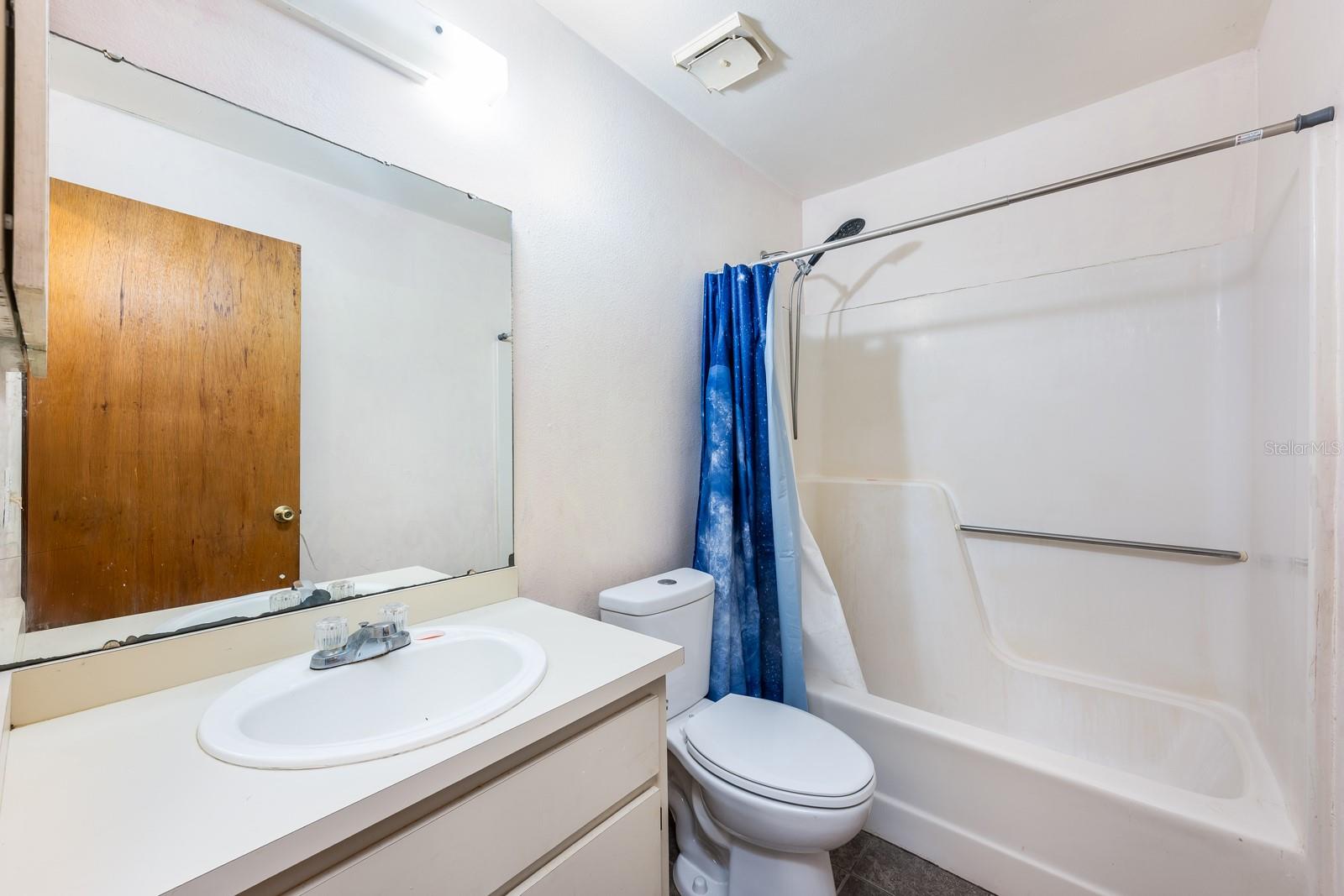 Image 12 of 35 For 5649-5651 Struthers Court