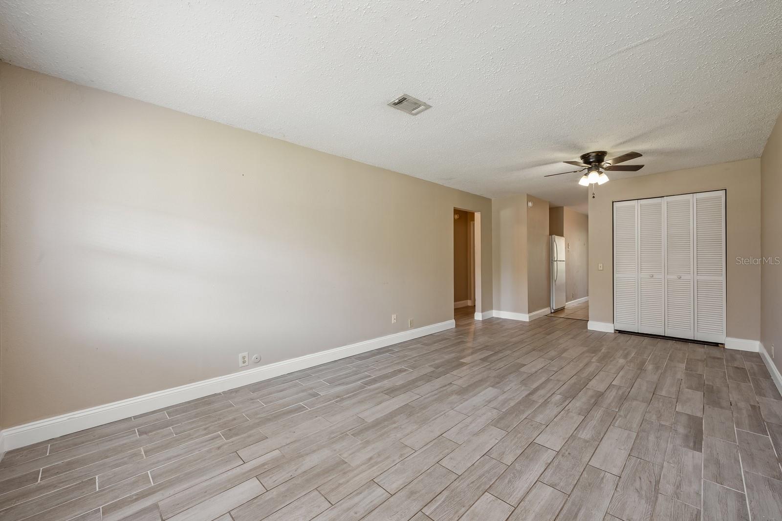 Image 16 of 35 For 5649-5651 Struthers Court