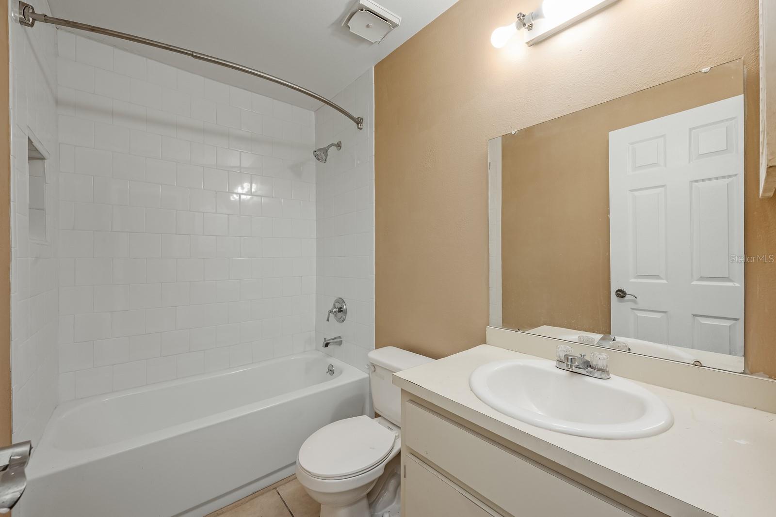 Image 22 of 35 For 5649-5651 Struthers Court