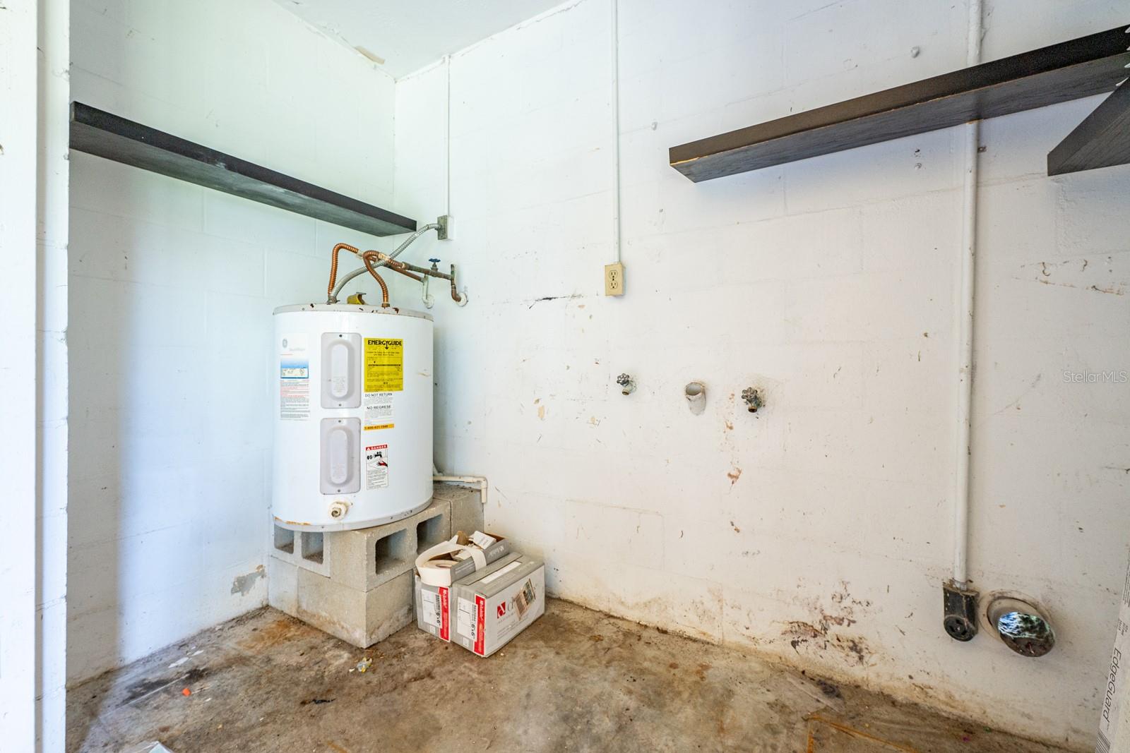 Image 28 of 35 For 5649-5651 Struthers Court