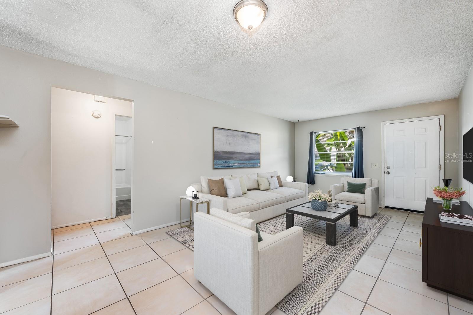 Image 5 of 35 For 5649-5651 Struthers Court