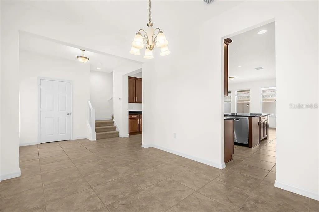 Image 10 of 48 For 8130 Red Stopper Lane