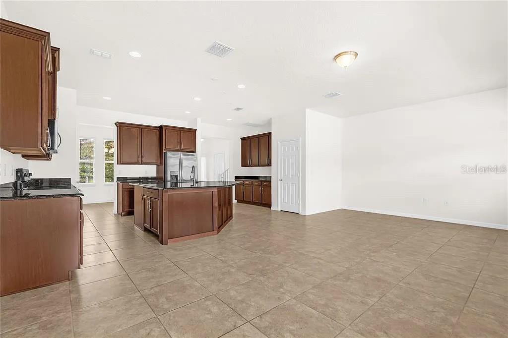 Image 13 of 48 For 8130 Red Stopper Lane