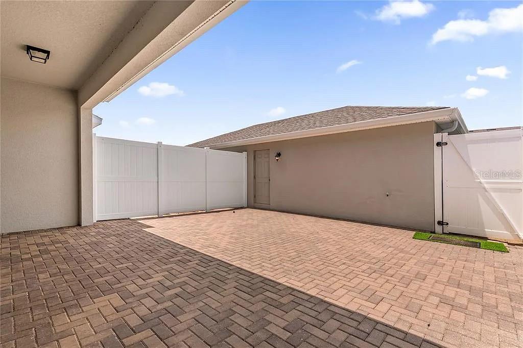 Image 27 of 48 For 8130 Red Stopper Lane