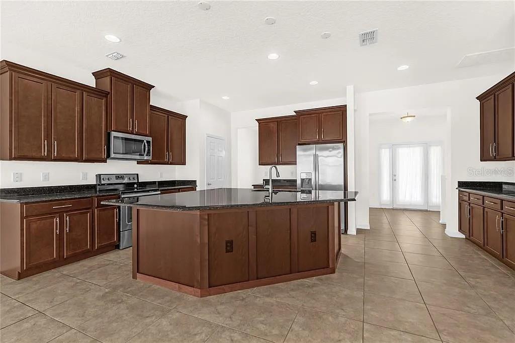 Image 7 of 48 For 8130 Red Stopper Lane