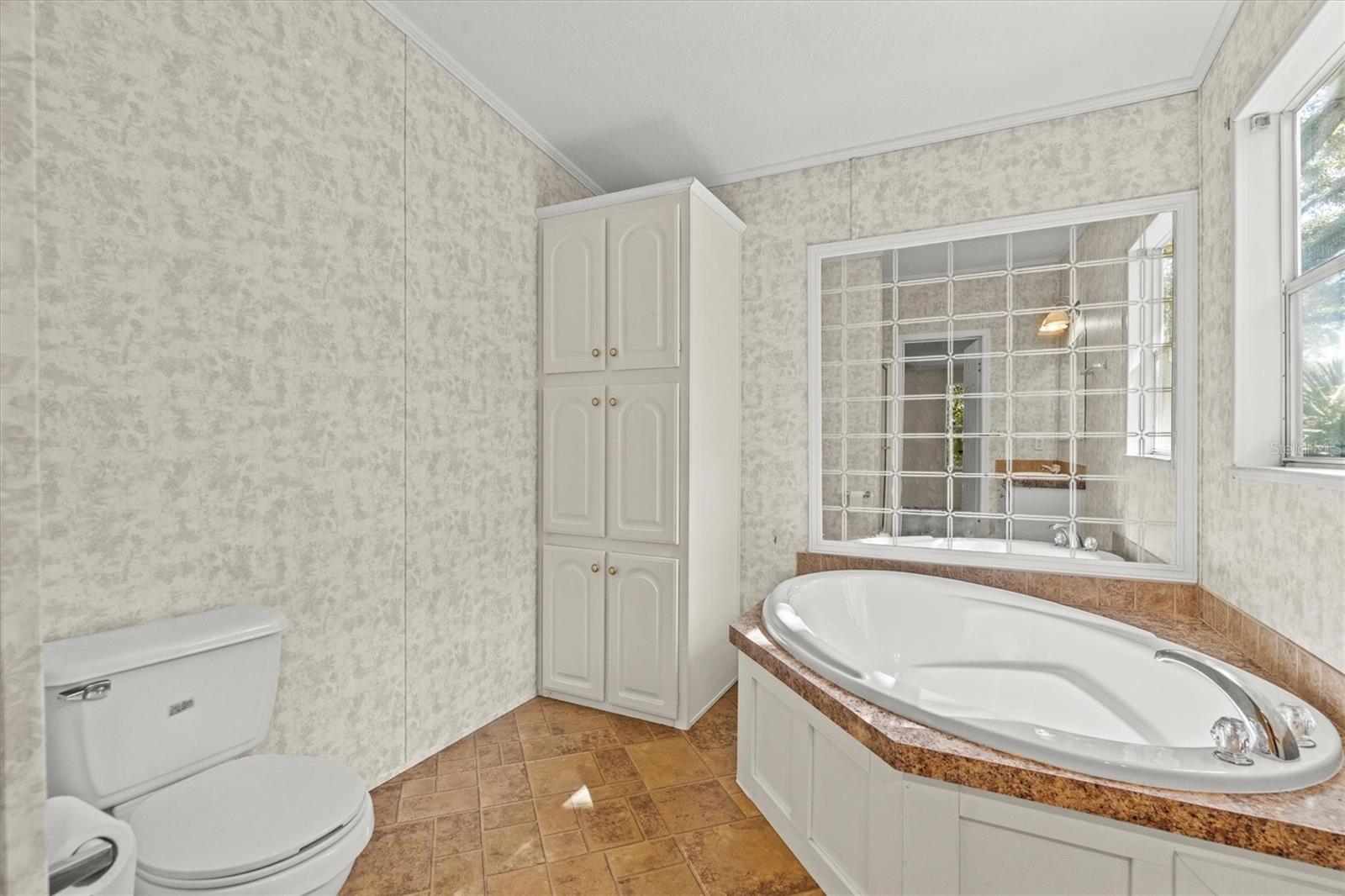 Image 16 of 32 For 8821 180th Avenue Road