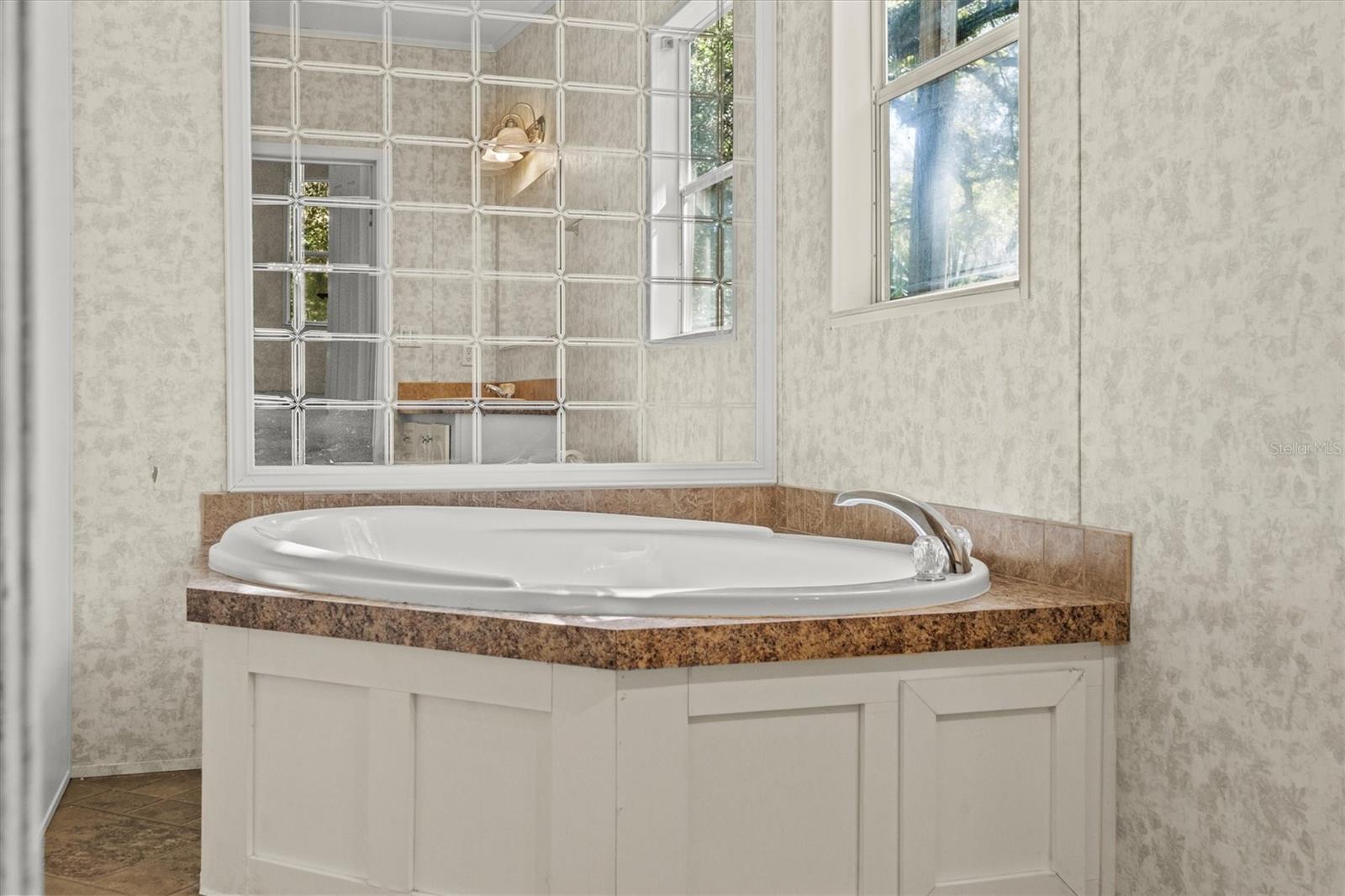 Image 17 of 32 For 8821 180th Avenue Road