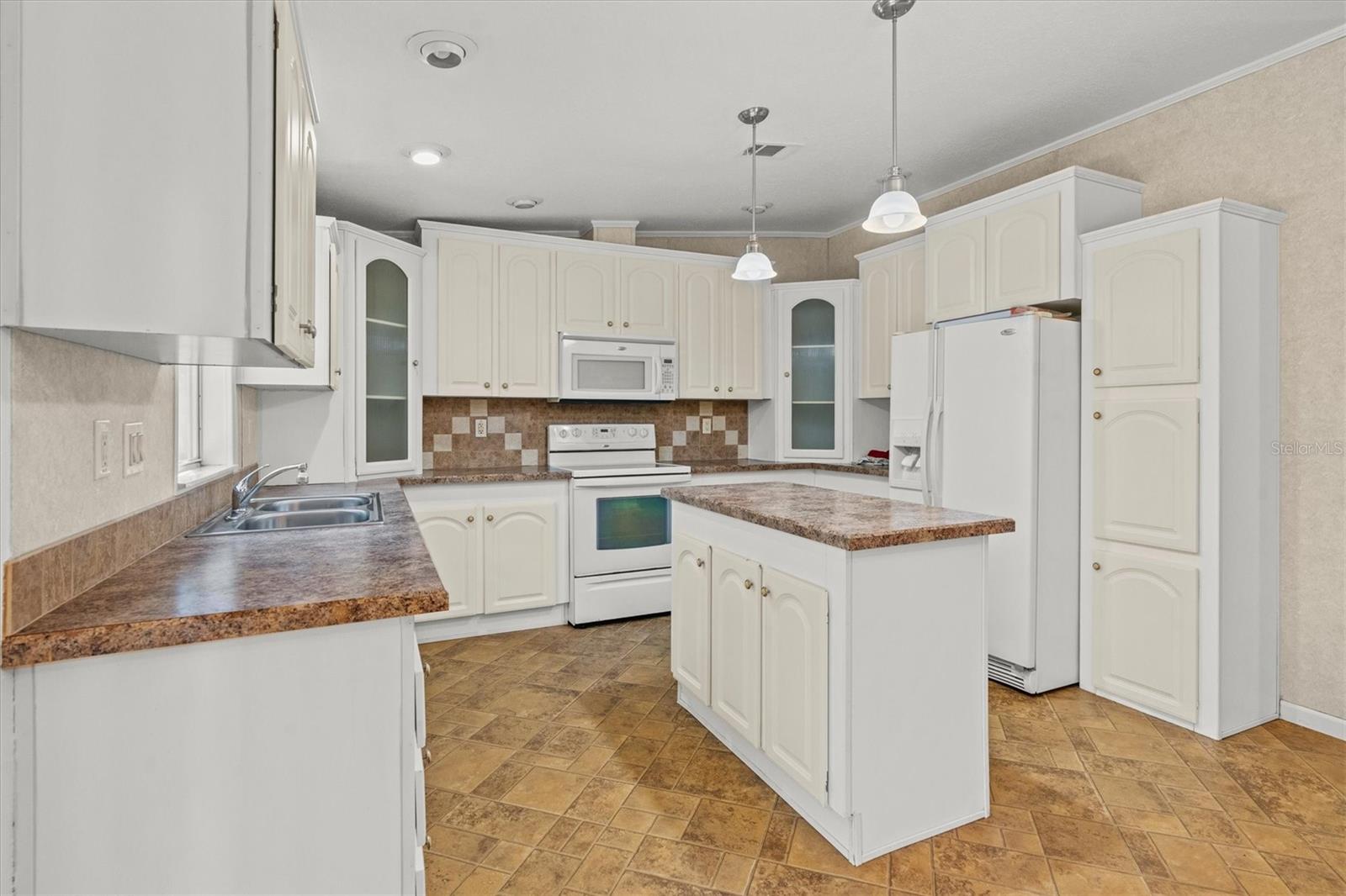 Image 21 of 32 For 8821 180th Avenue Road