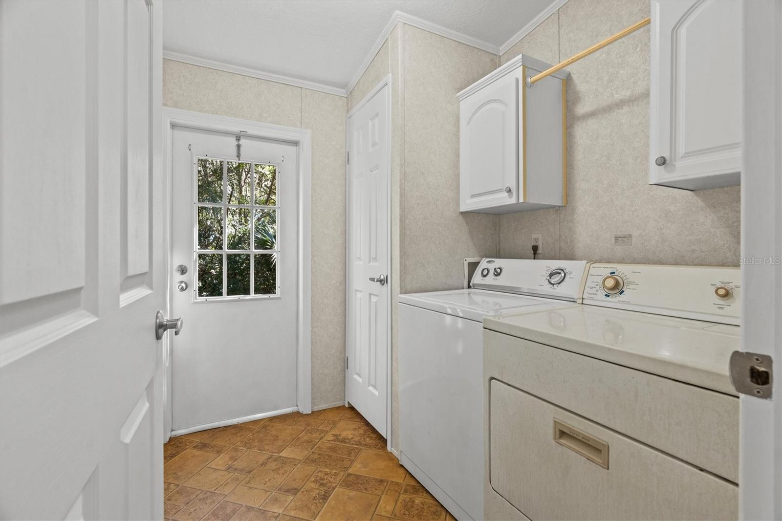 Image 27 of 32 For 8821 180th Avenue Road