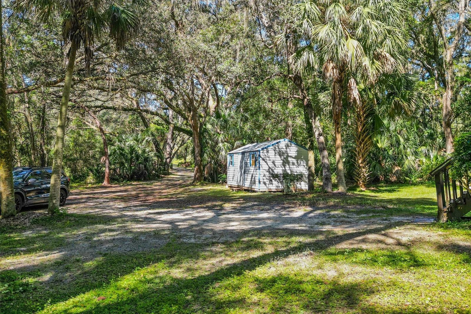 Image 6 of 32 For 8821 180th Avenue Road