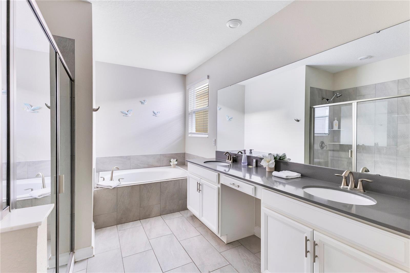 Image 13 of 40 For 2748 Bookmark Drive