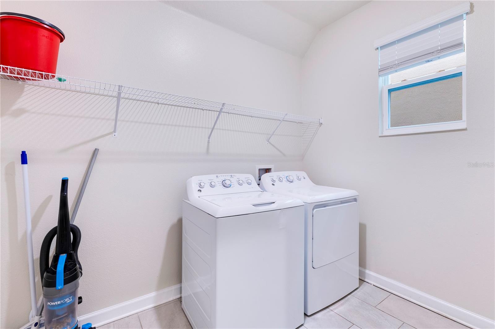 Image 23 of 40 For 2748 Bookmark Drive