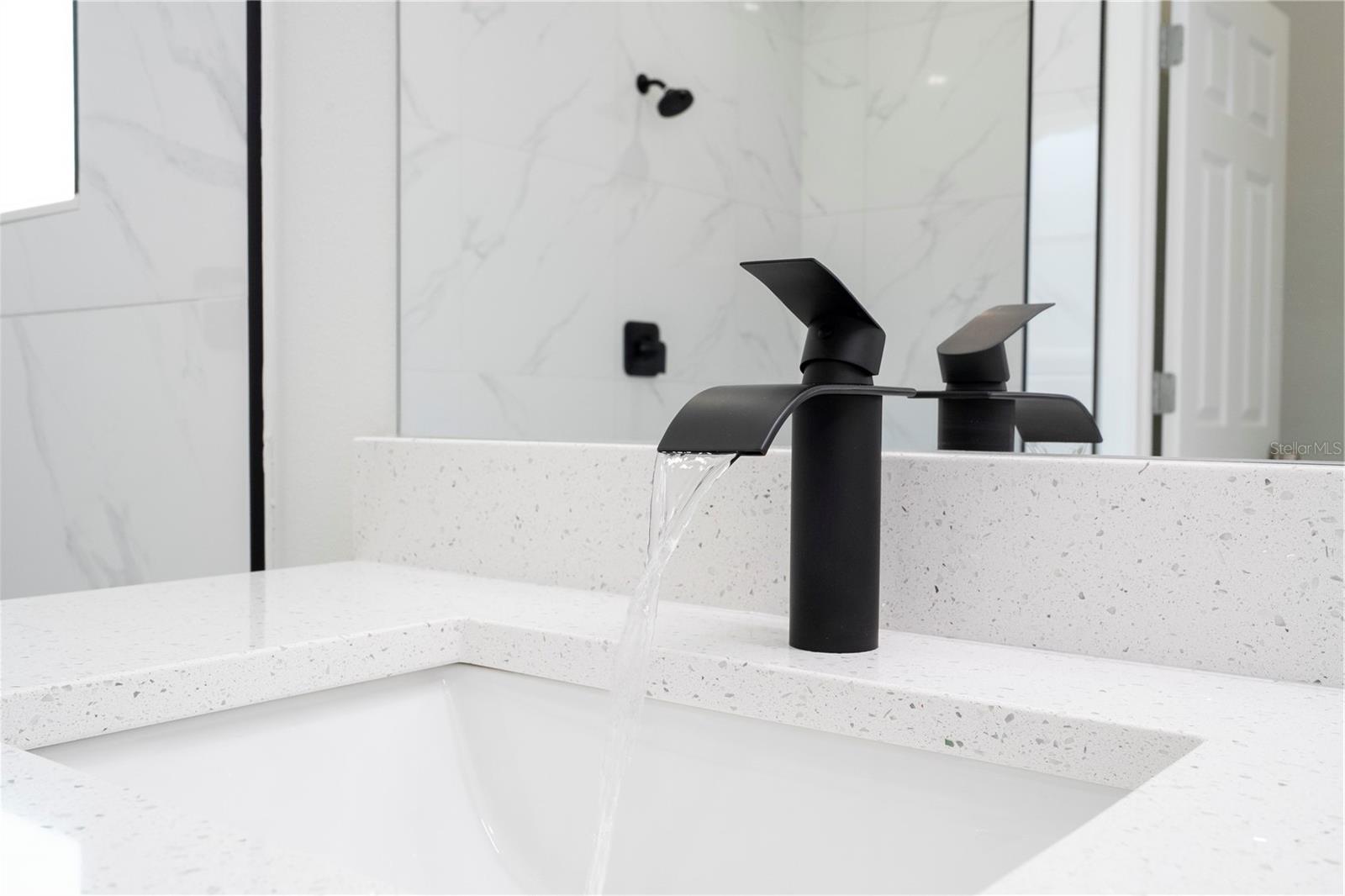 Listing photo id 28 for 8818 Circular Way