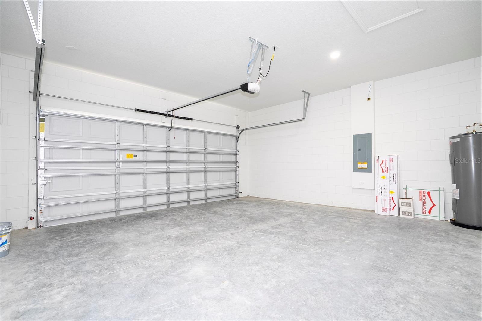 Listing photo id 35 for 8818 Circular Way