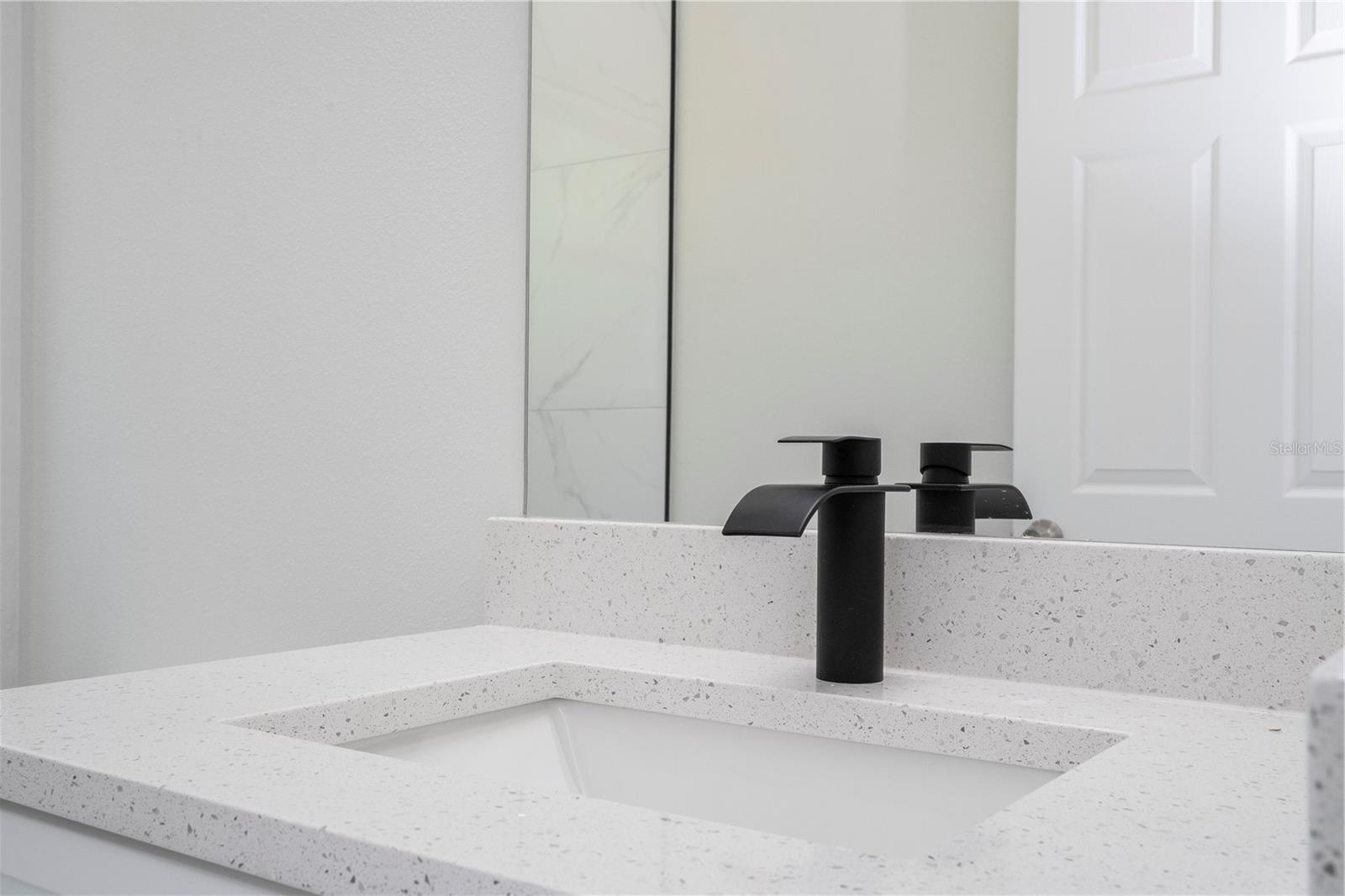 Listing photo id 43 for 8818 Circular Way