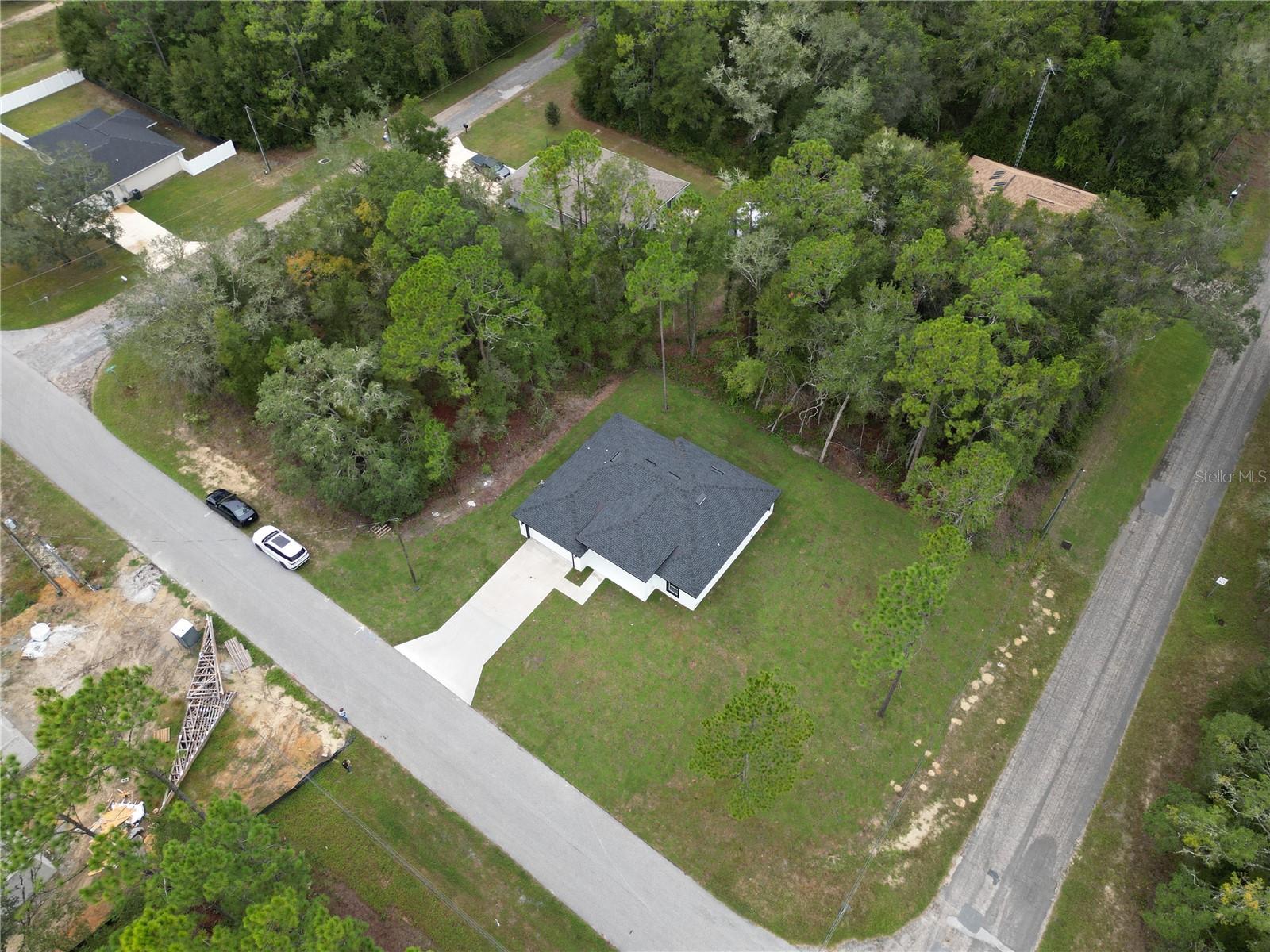 Listing photo id 4 for 8818 Circular Way