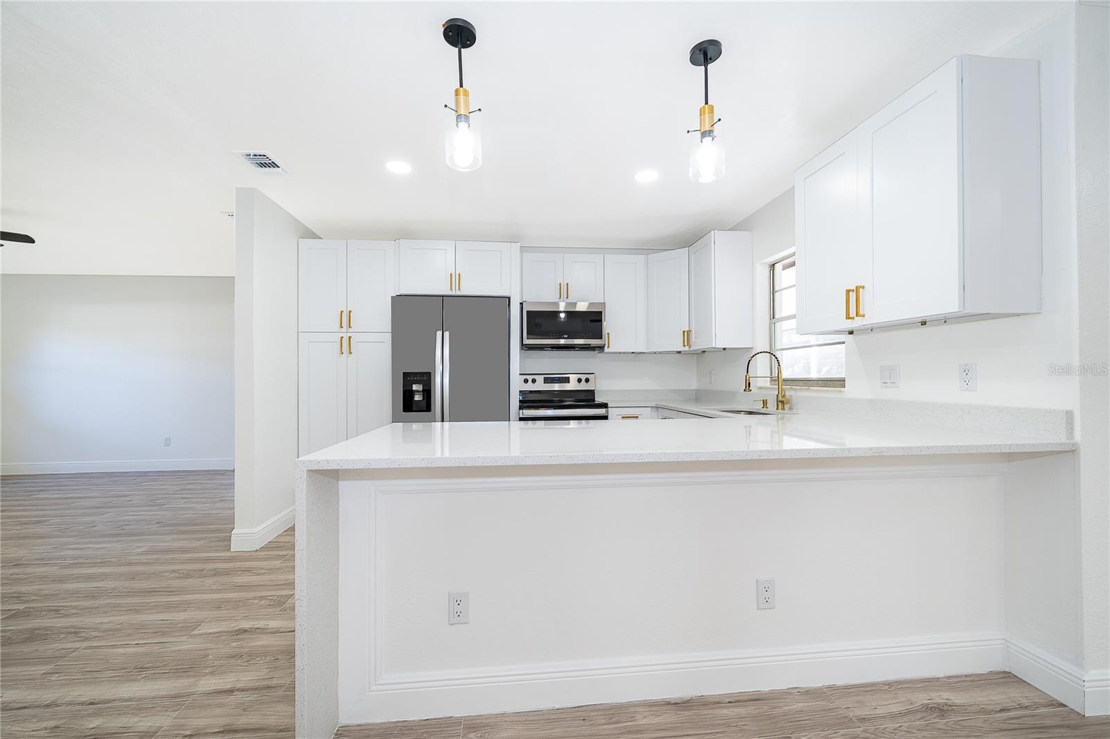 Image 5 of 25 For 5201 Ardmore Drive