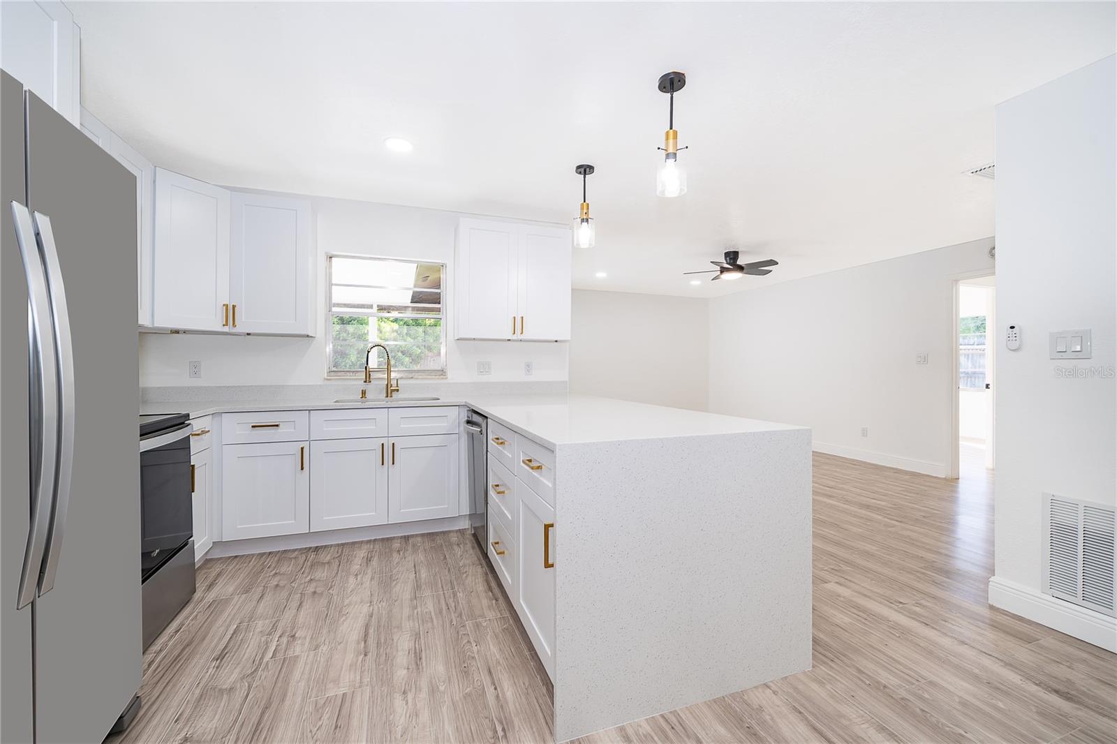 Image 7 of 25 For 5201 Ardmore Drive