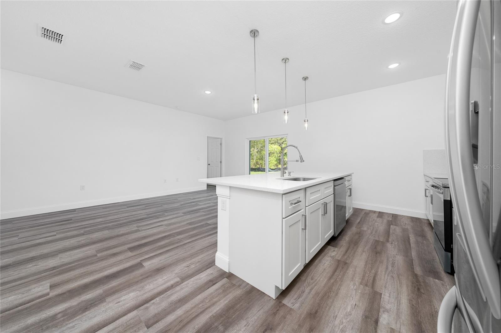 Image 15 of 35 For 13671 48th Court