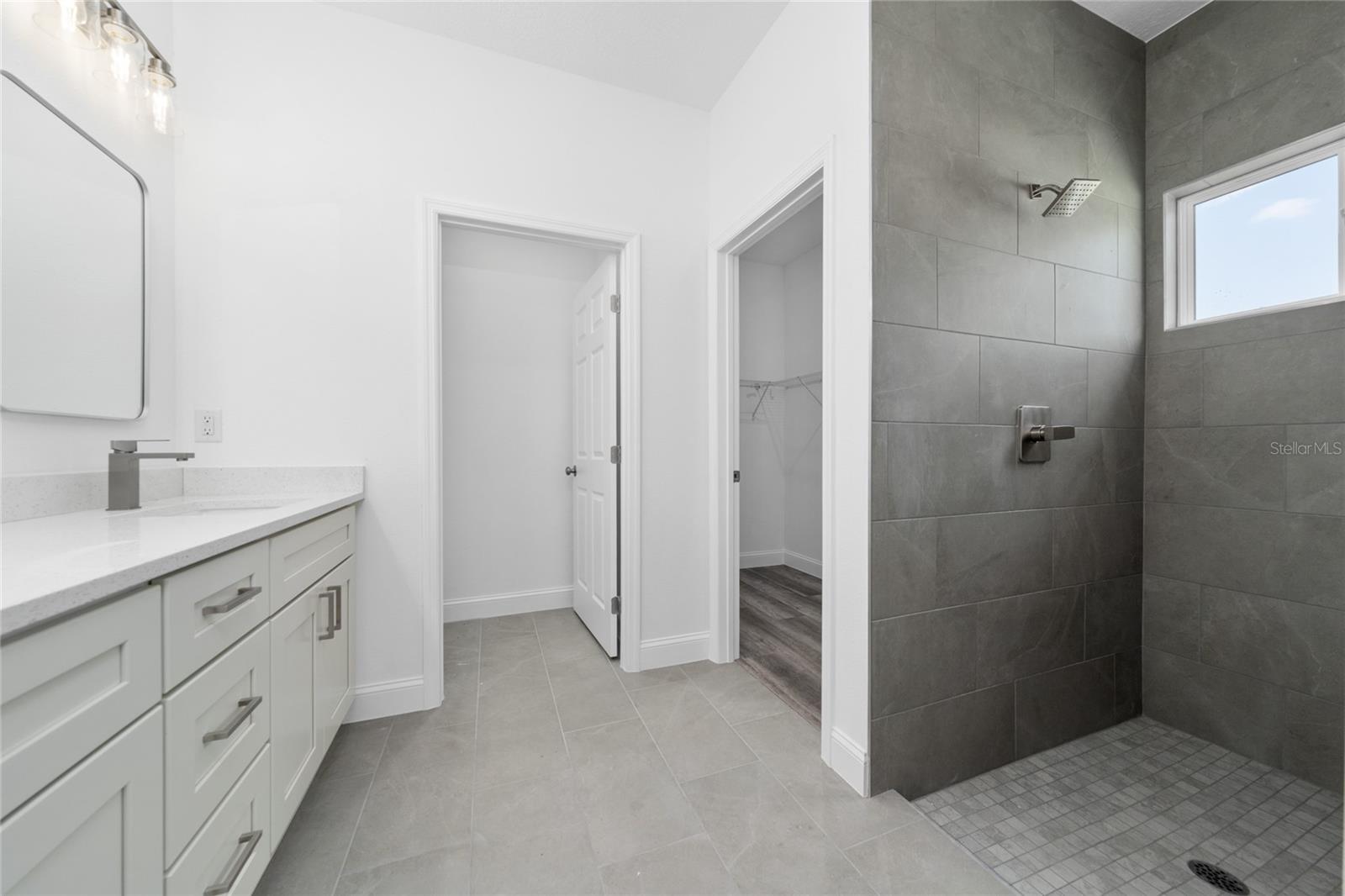 Image 18 of 35 For 13671 48th Court