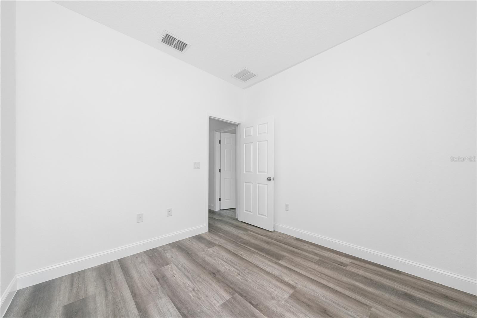 Image 23 of 35 For 13671 48th Court