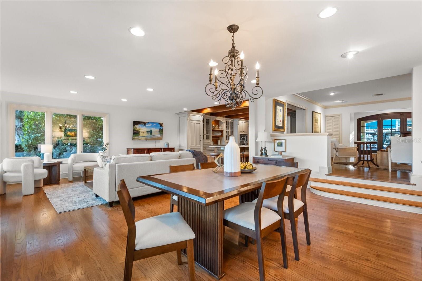 Image 11 of 46 For 516 Henkel Circle