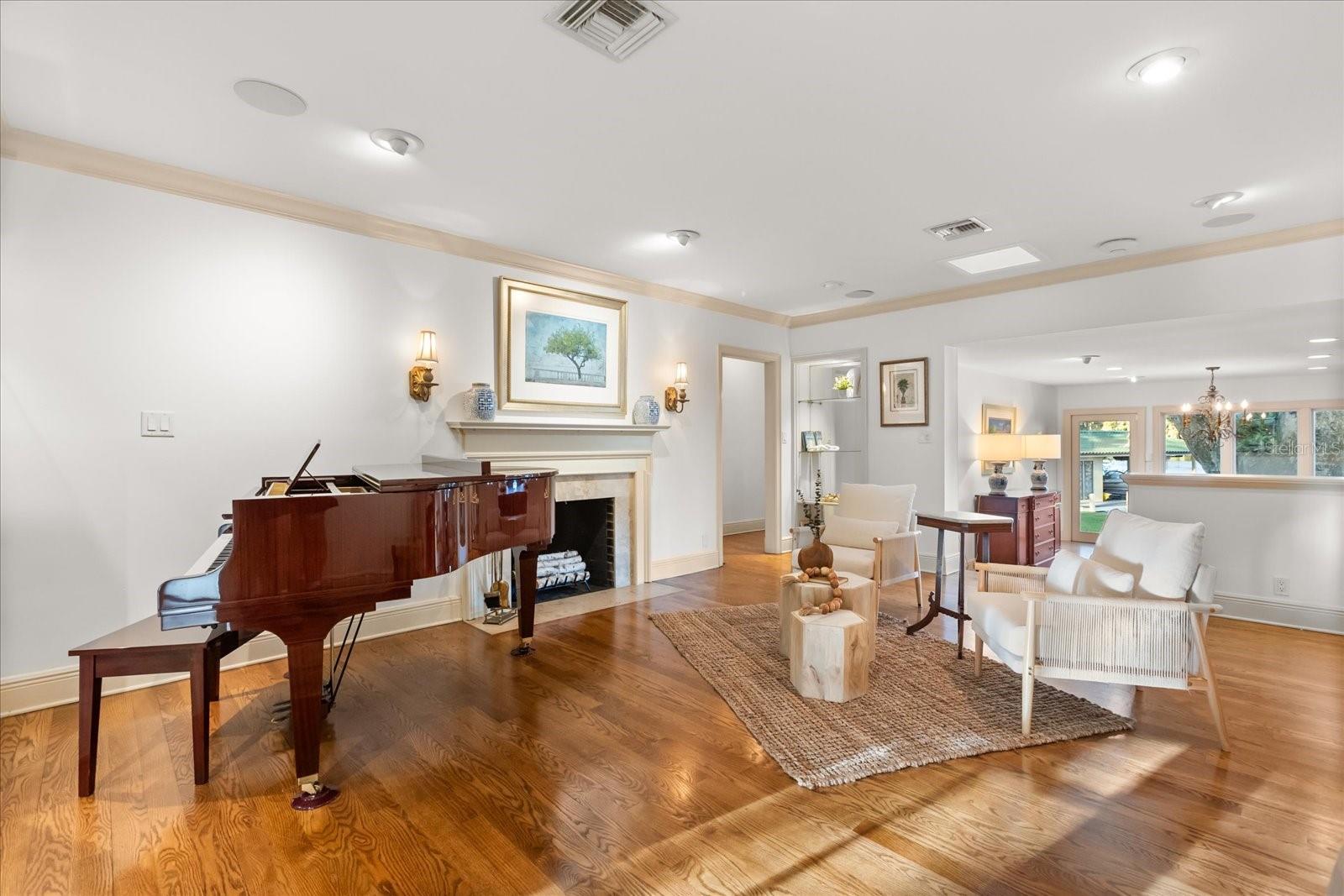 Image 12 of 46 For 516 Henkel Circle