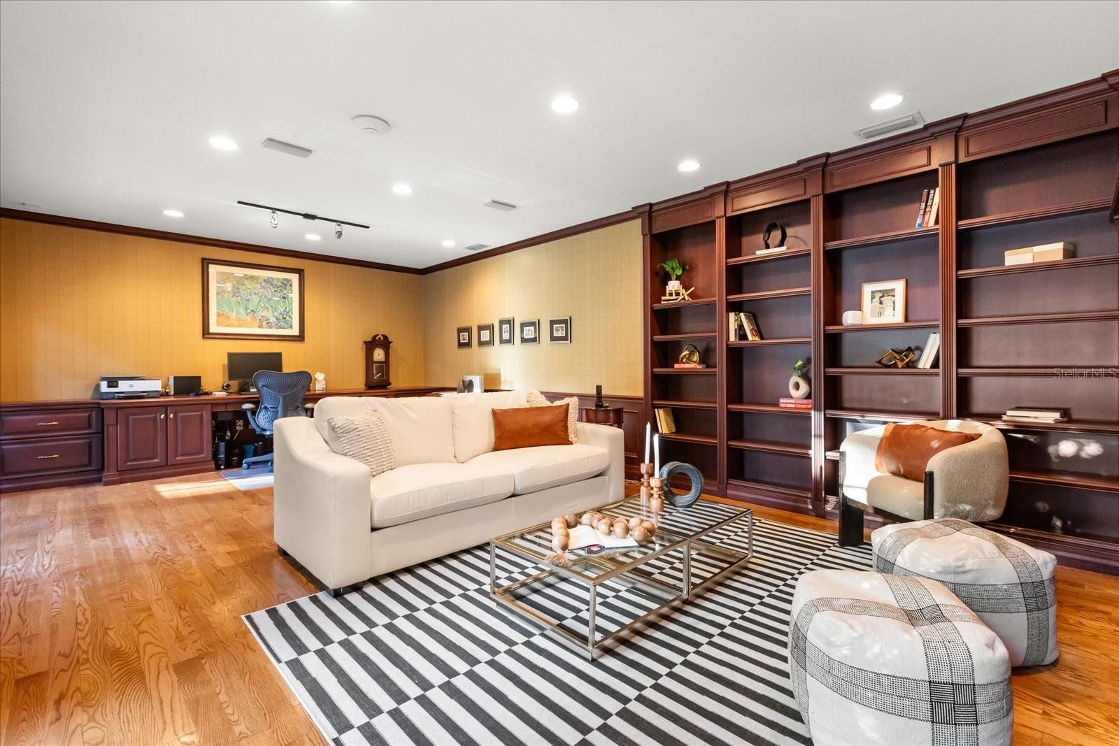 Image 16 of 46 For 516 Henkel Circle