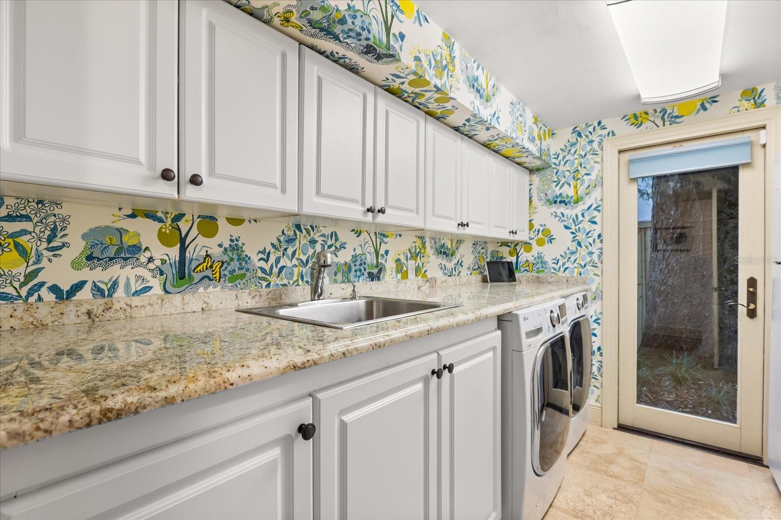 Image 17 of 46 For 516 Henkel Circle