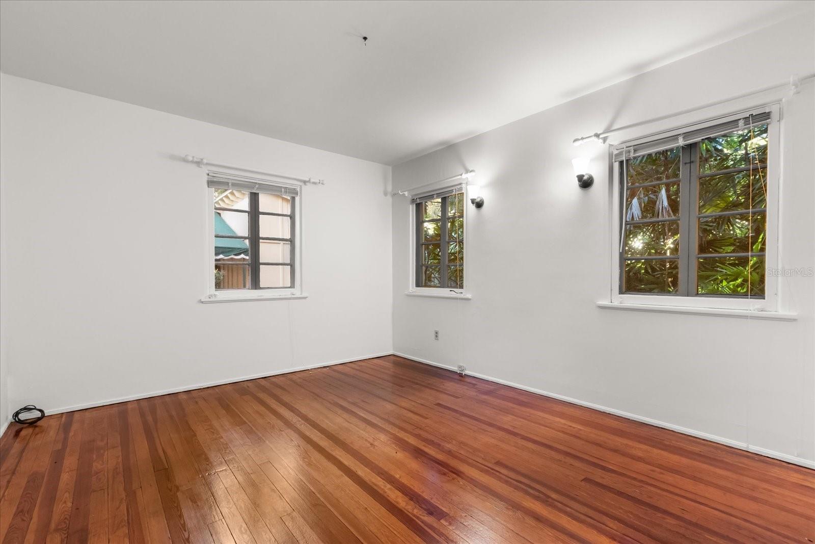 Image 37 of 46 For 516 Henkel Circle