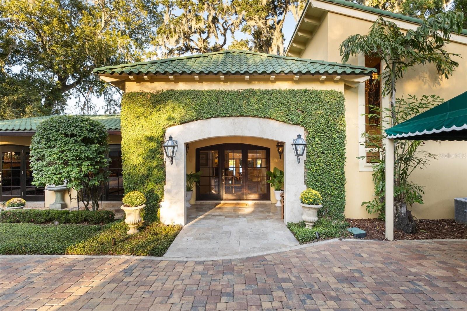 Image 4 of 46 For 516 Henkel Circle