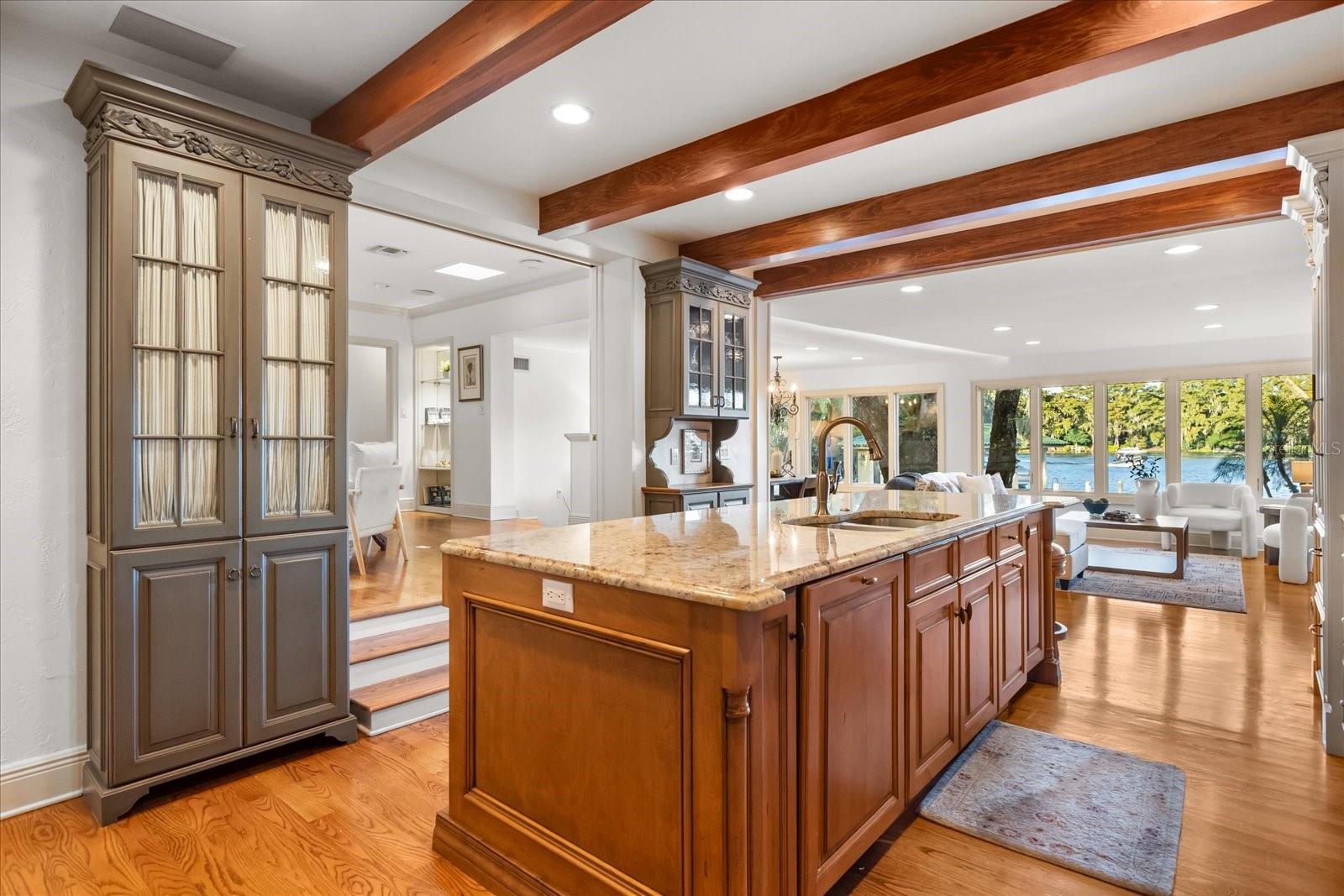 Image 6 of 46 For 516 Henkel Circle