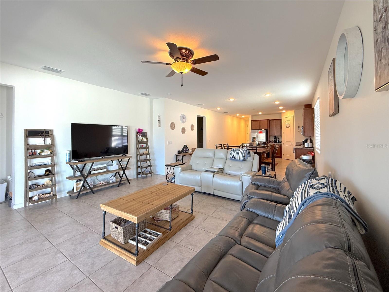 Image 11 of 36 For 31724 Broadwater Avenue