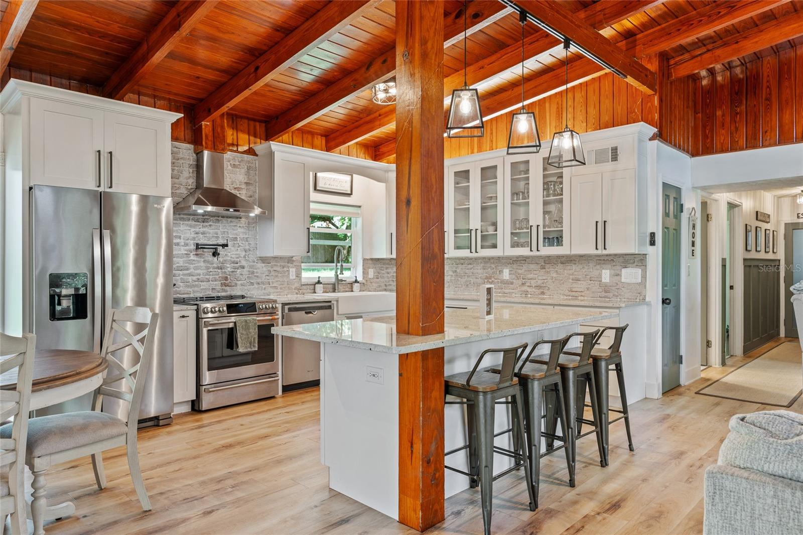 Image 14 of 42 For 1467 Hilltop Drive