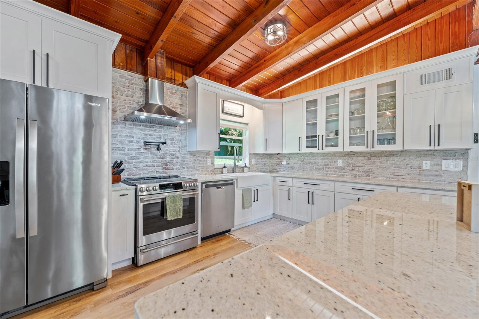 Image 16 of 42 For 1467 Hilltop Drive