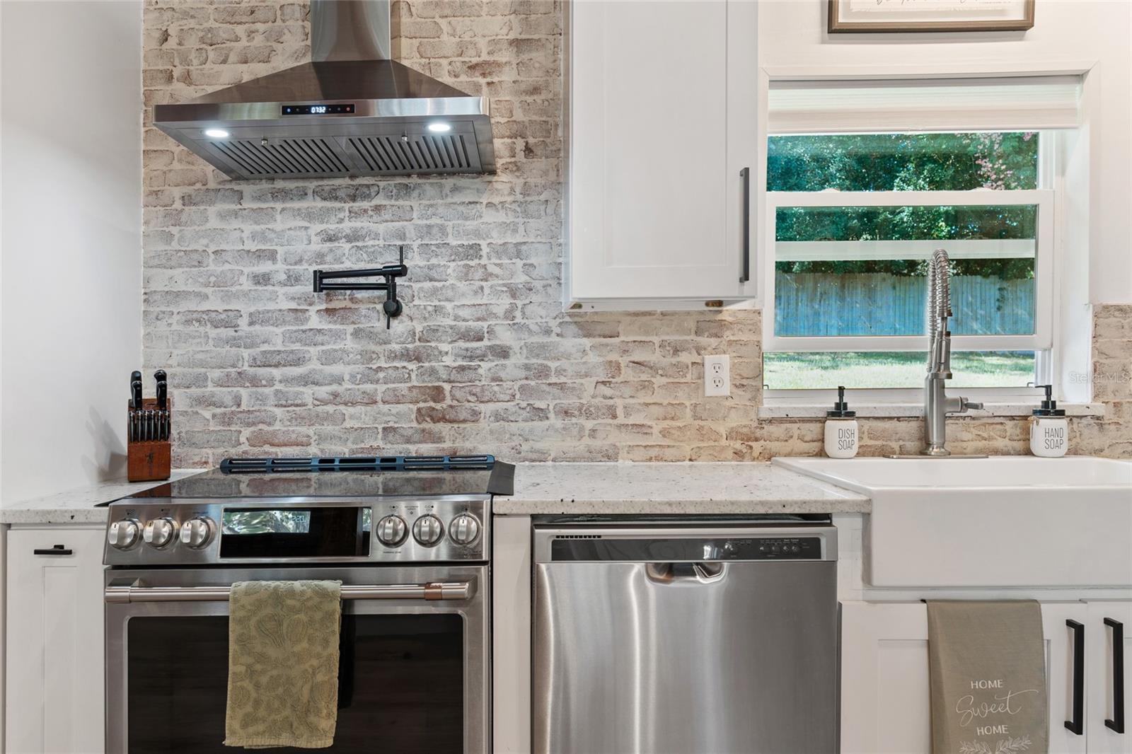 Image 18 of 42 For 1467 Hilltop Drive