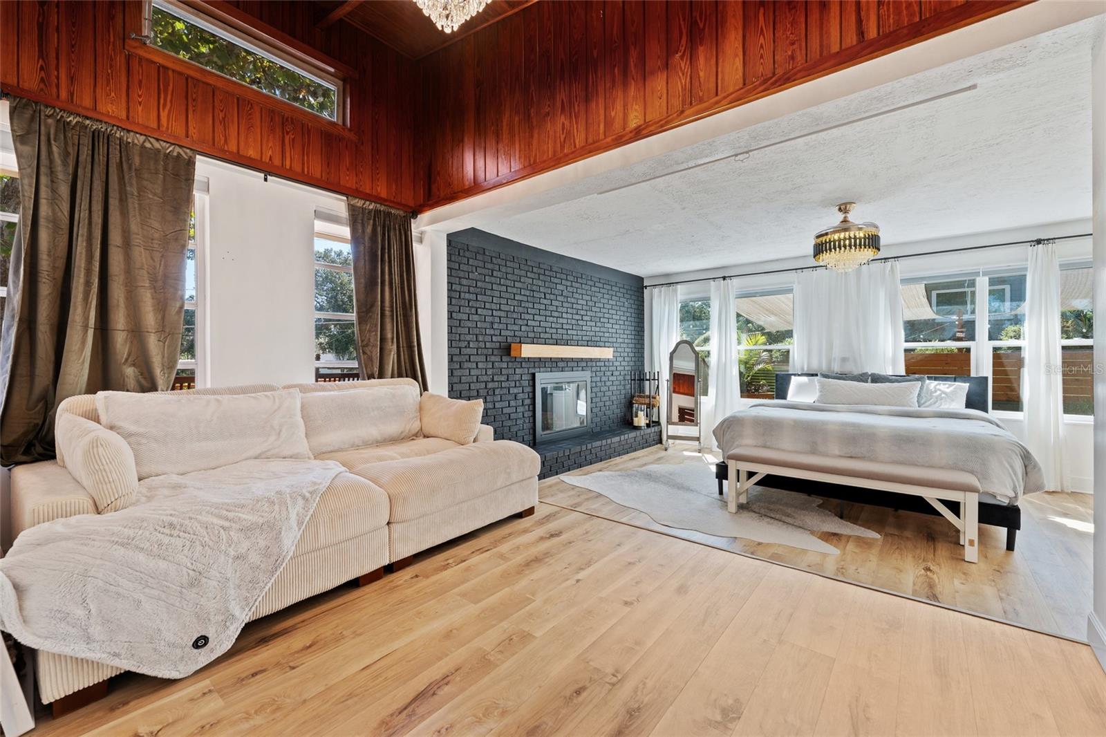 Image 22 of 42 For 1467 Hilltop Drive