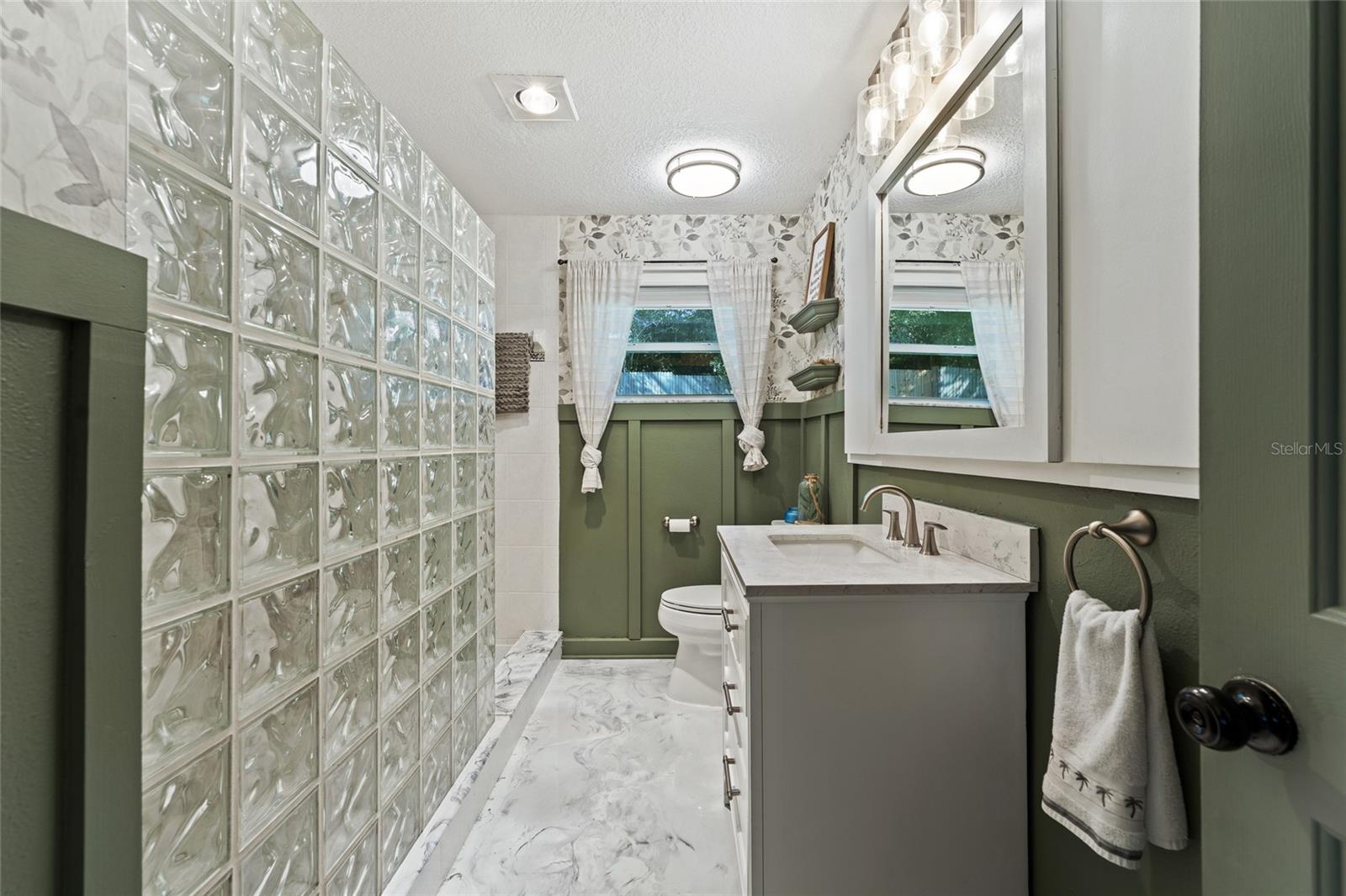 Image 32 of 42 For 1467 Hilltop Drive