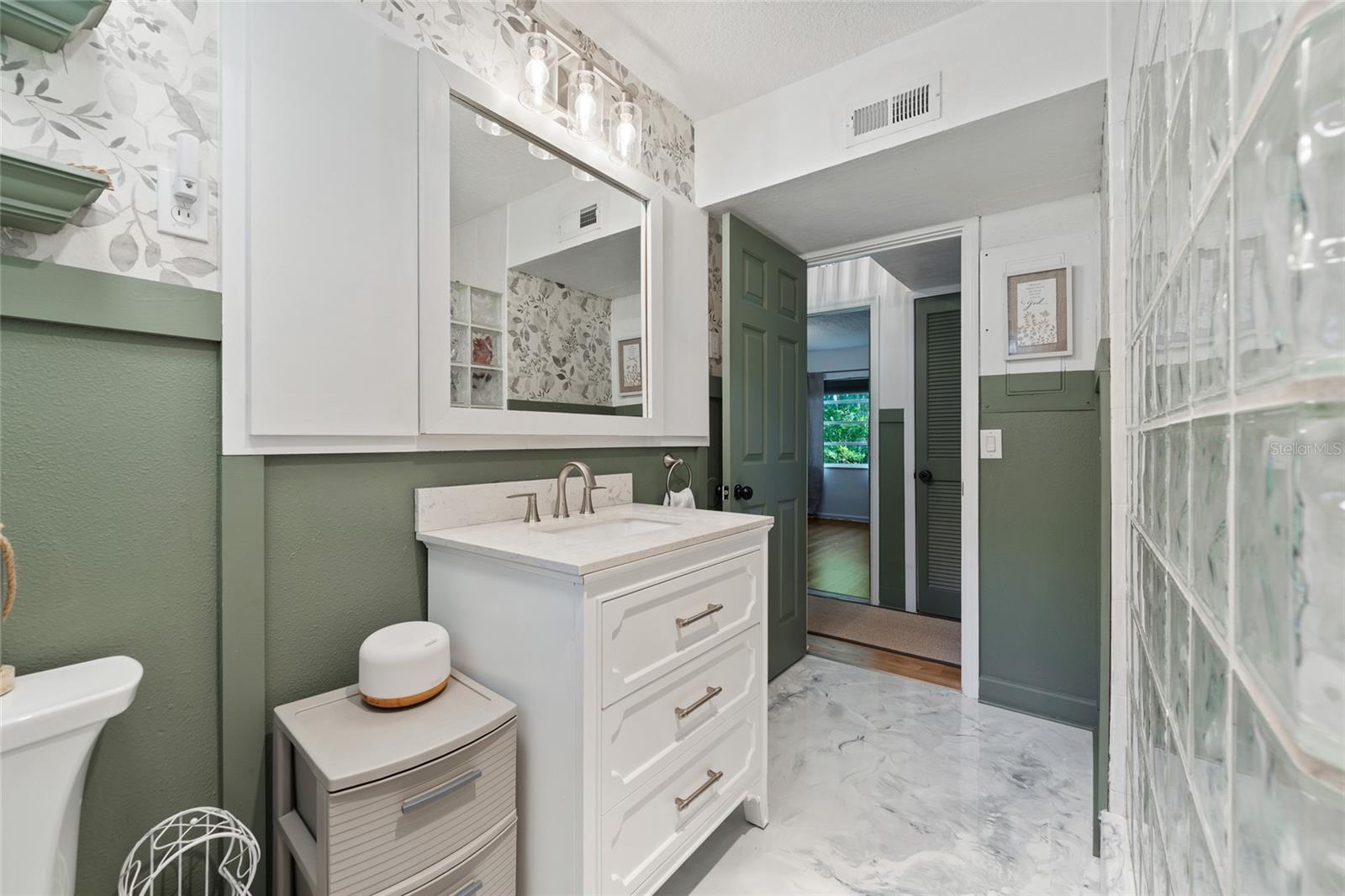 Image 33 of 42 For 1467 Hilltop Drive