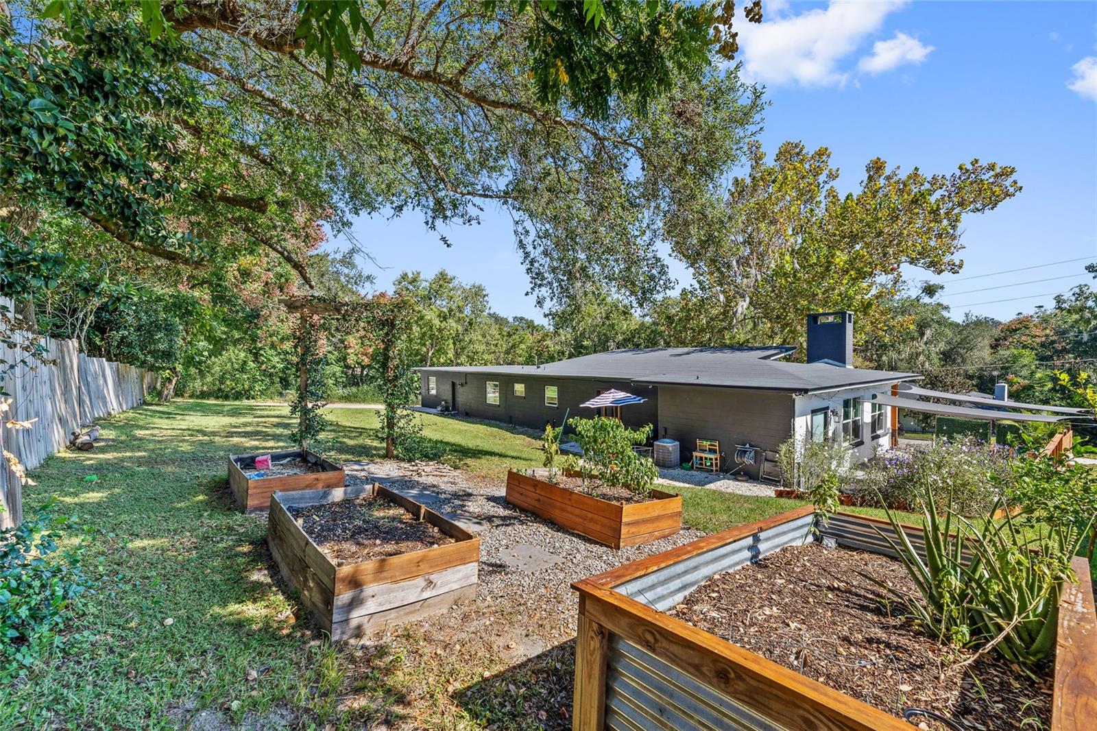 Image 37 of 42 For 1467 Hilltop Drive