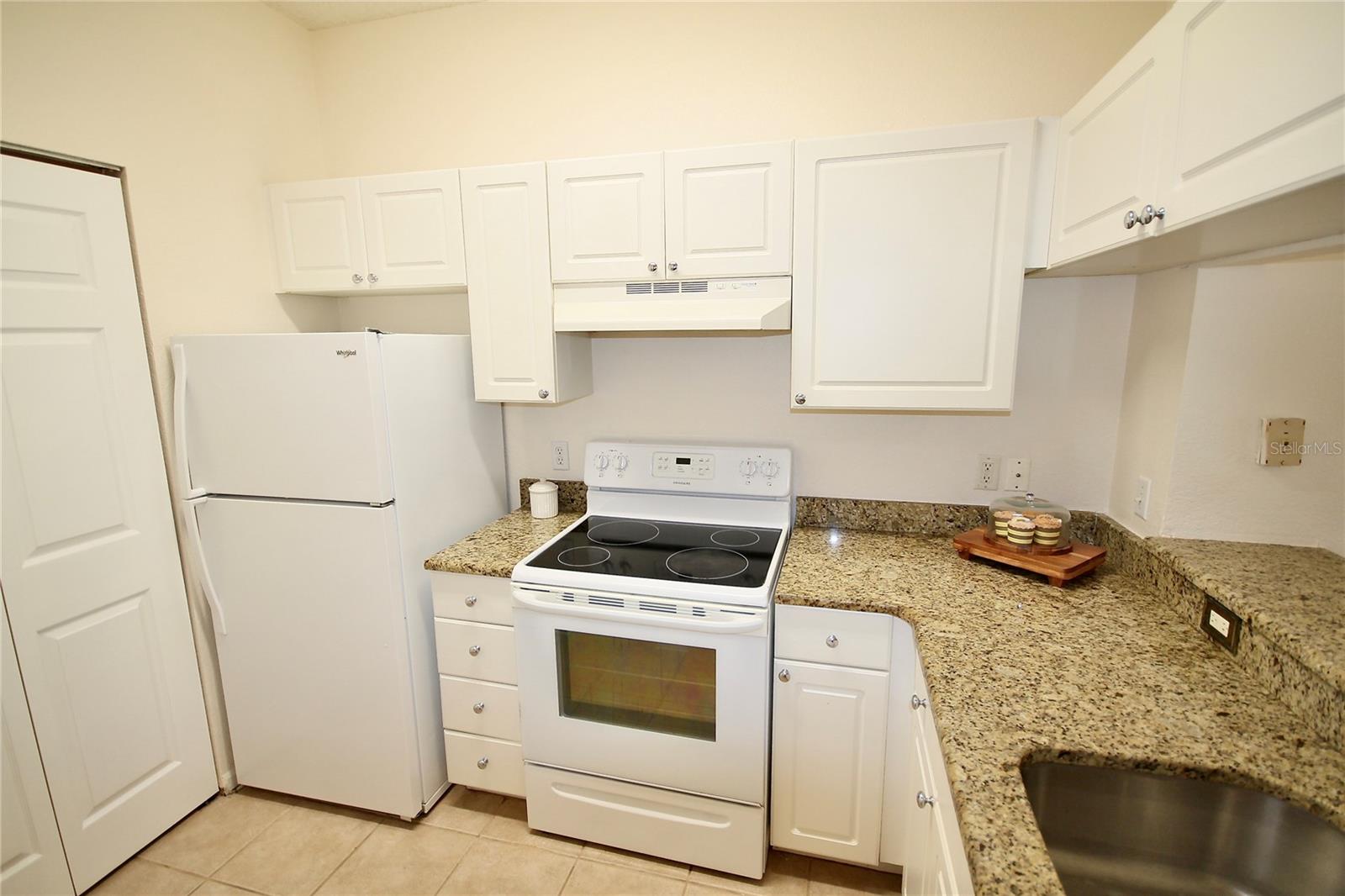 Image 12 of 33 For 913 Arbor Lakes Circle 913