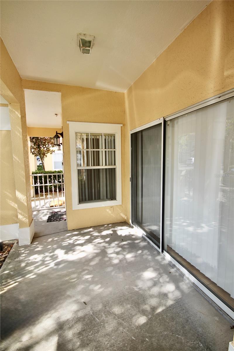 Image 27 of 33 For 913 Arbor Lakes Circle 913