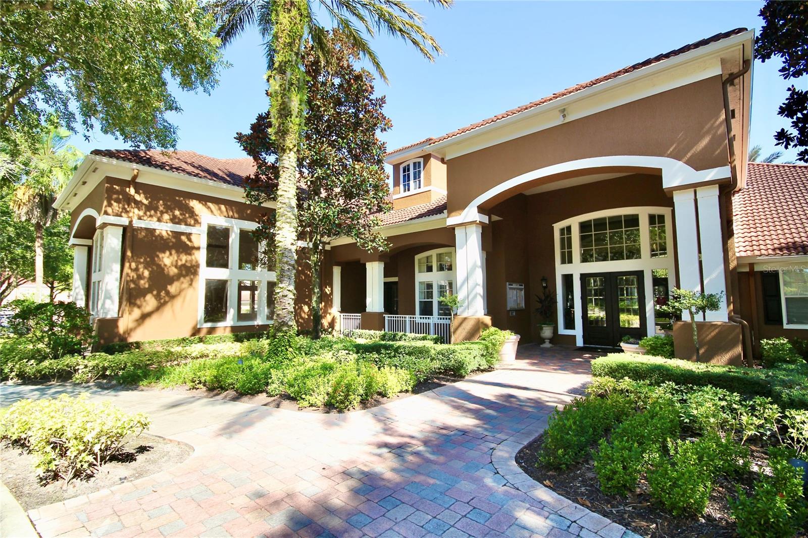 Image 29 of 33 For 913 Arbor Lakes Circle 913