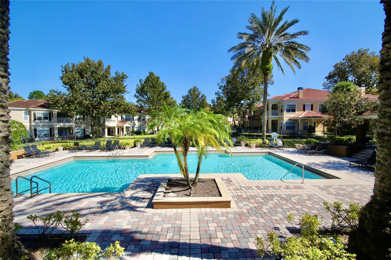 Image 32 of 33 For 913 Arbor Lakes Circle 913