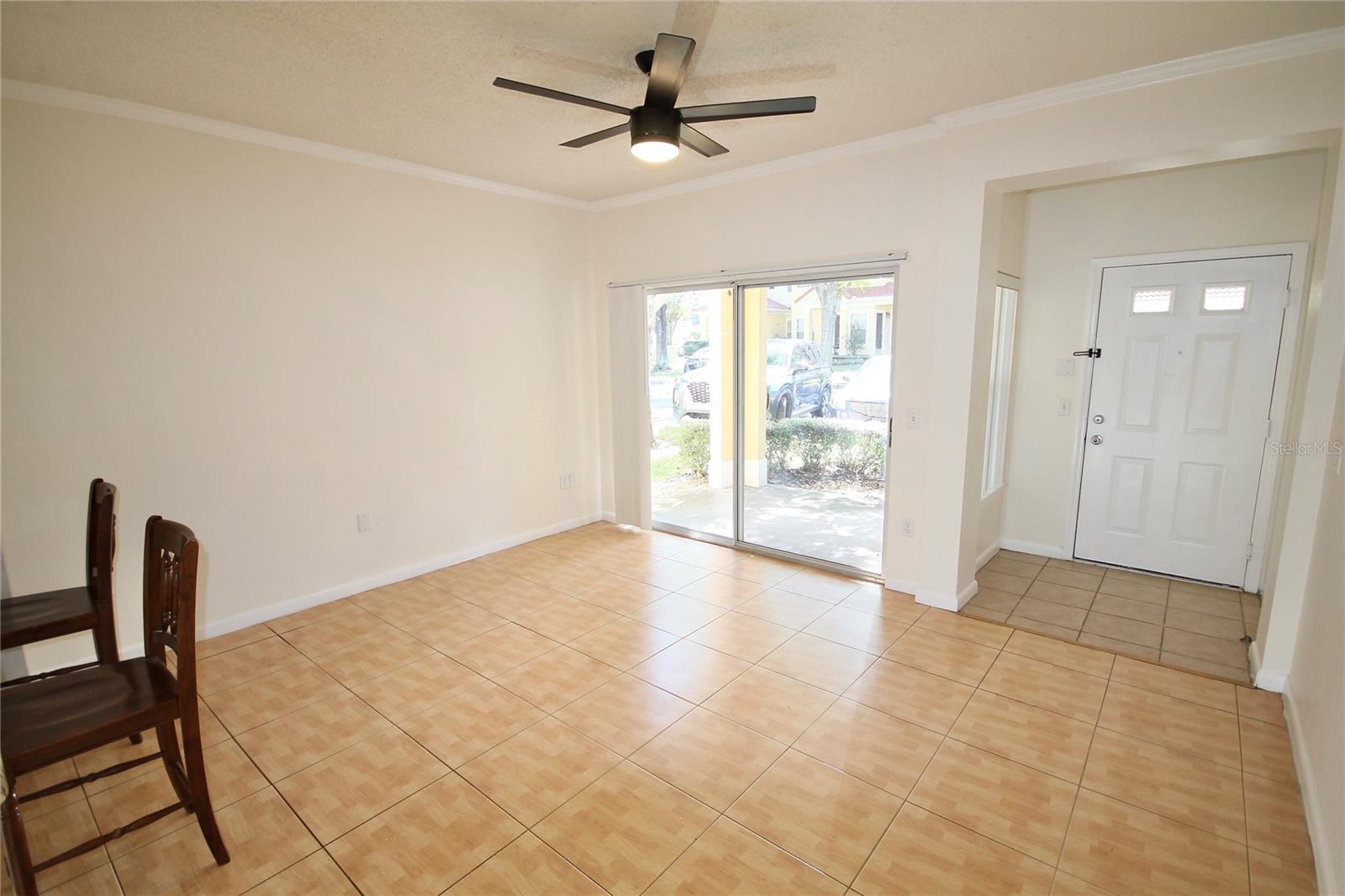 Image 7 of 33 For 913 Arbor Lakes Circle 913