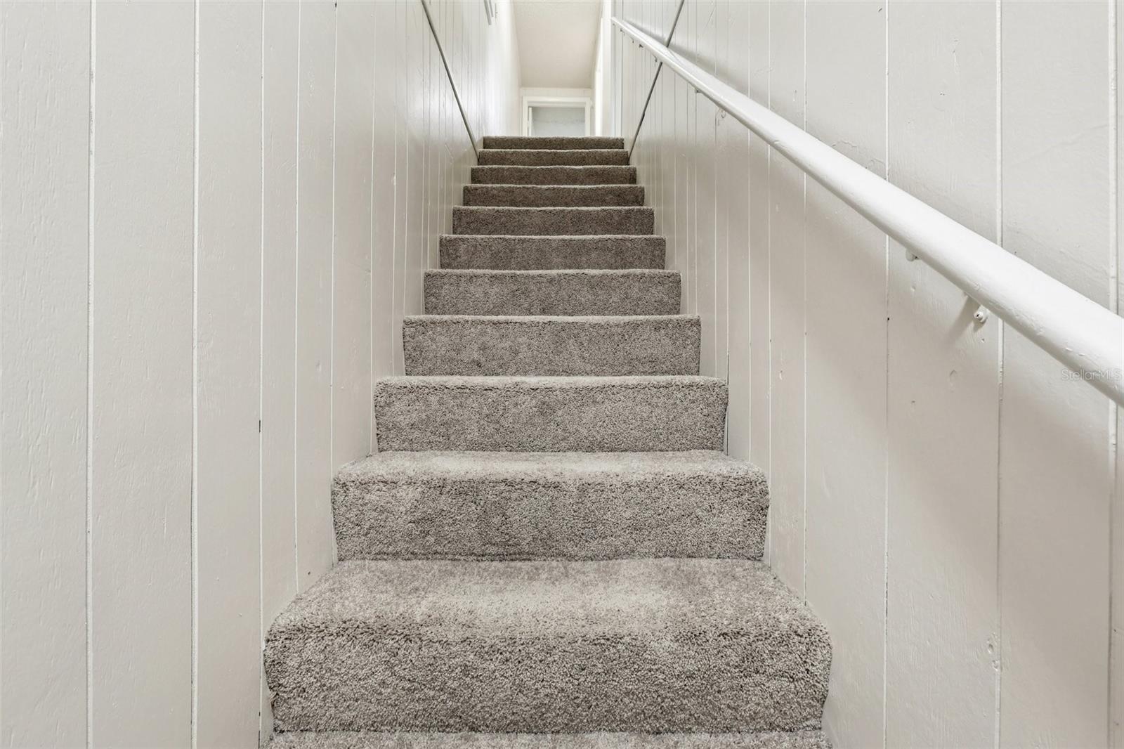 Image 20 of 29 For 104 Hallmark Court