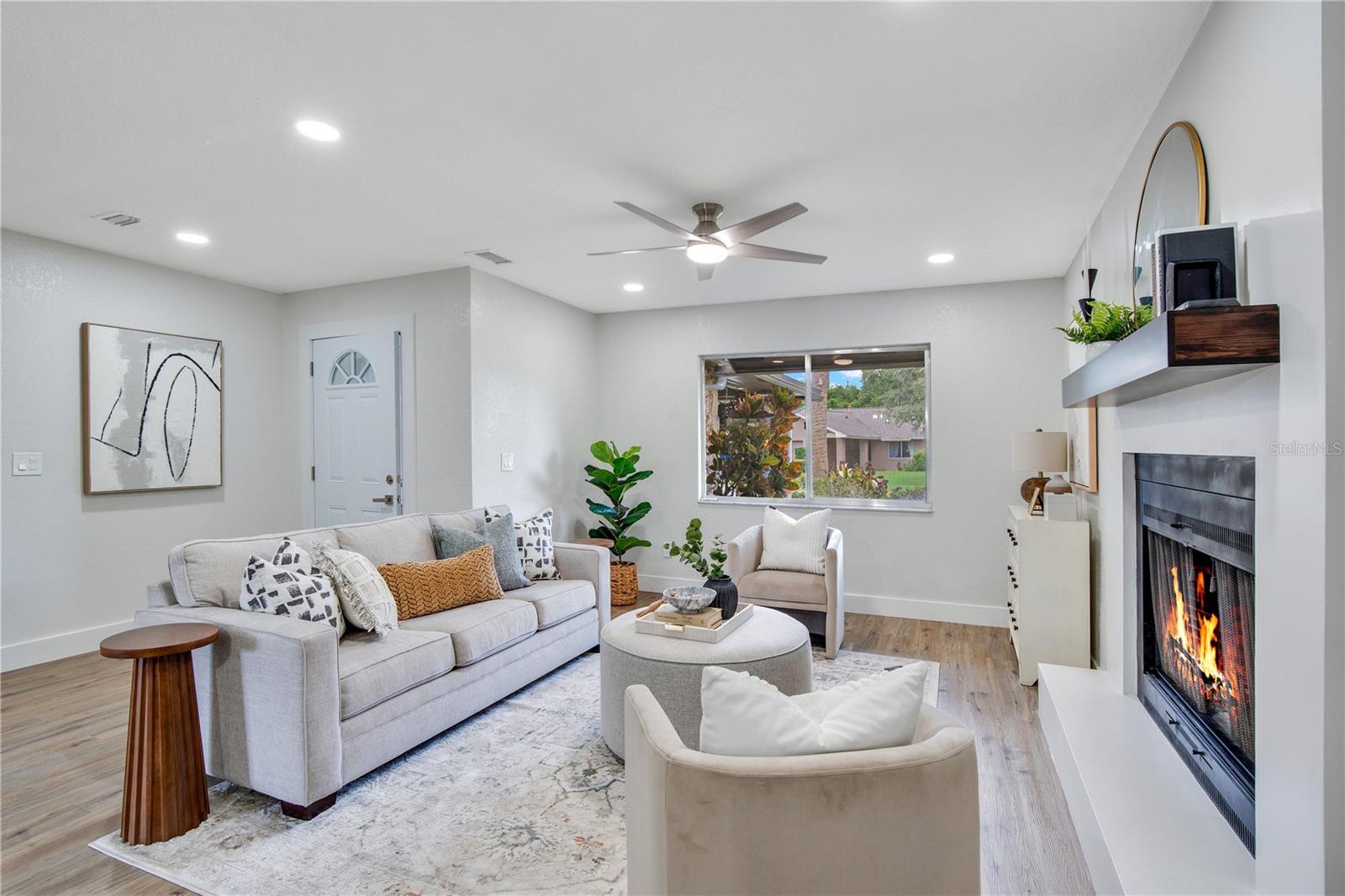 Image 5 of 34 For 209 Twelve League Circle