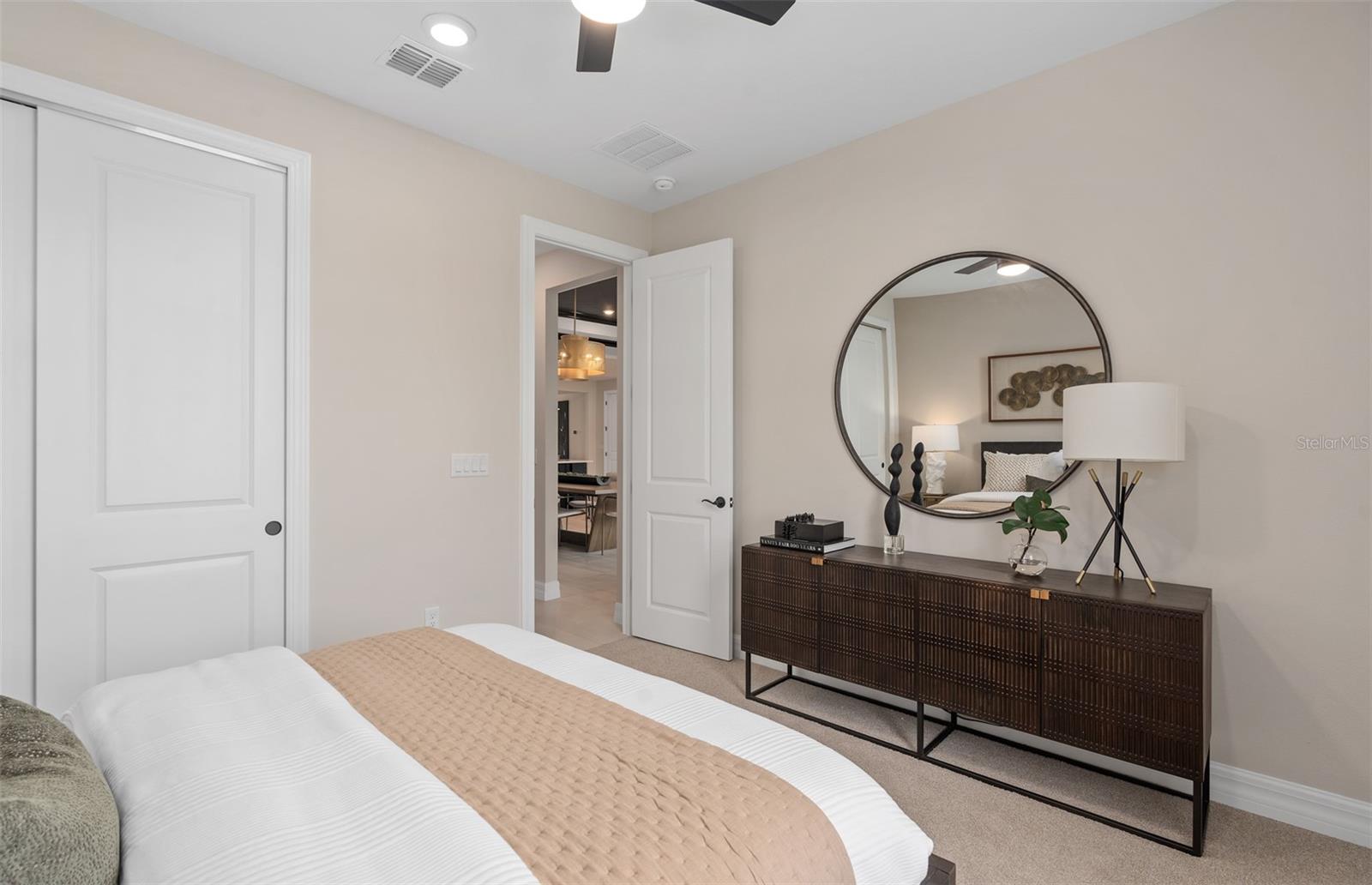 Image 28 of 32 For 9983 Leafy Oak Street
