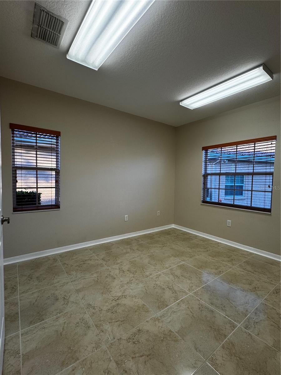 Image 13 of 19 For 3229 Hillsdale Lane